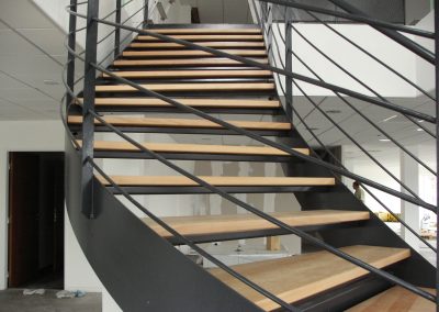 Escaliers intérieurs balancés (85)